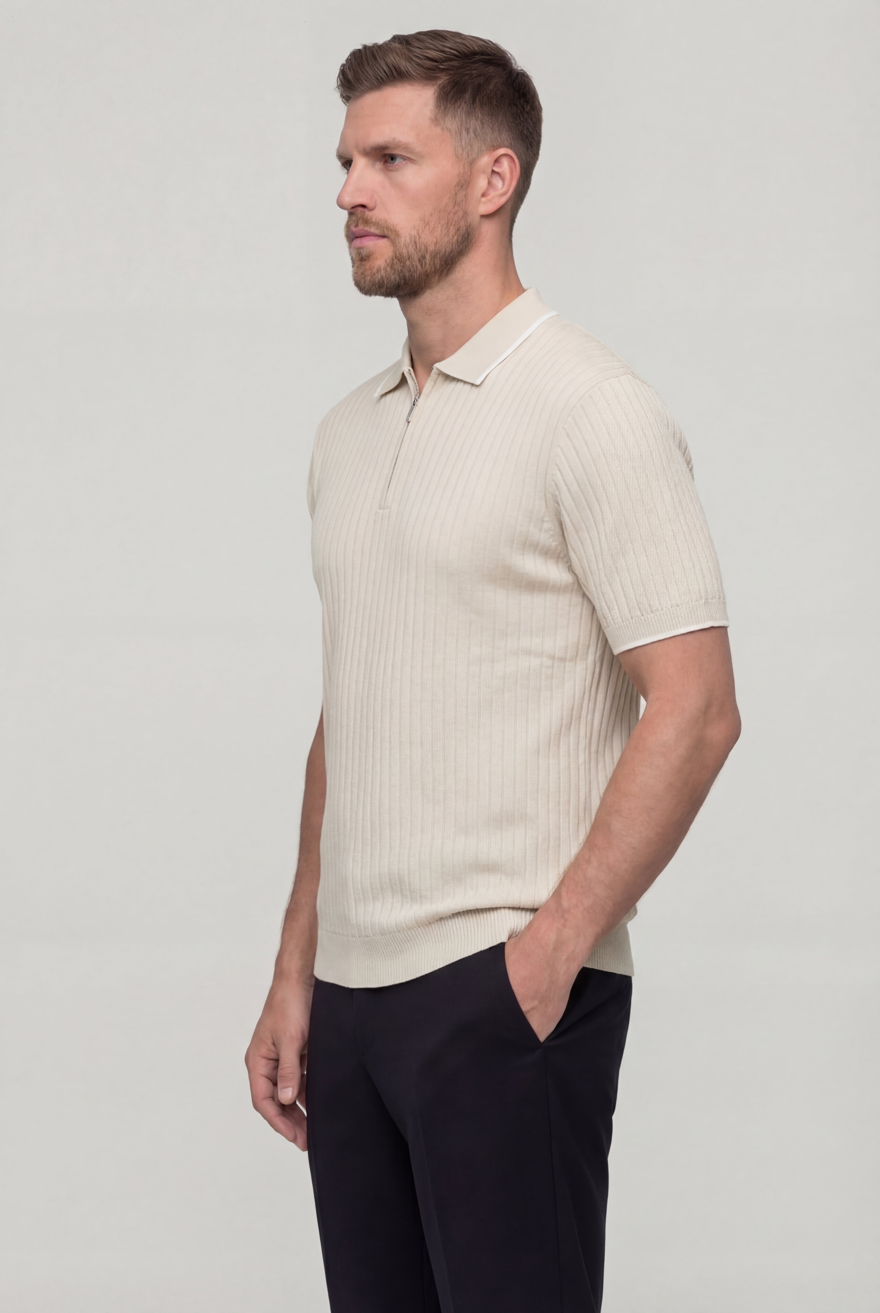 TYVORIN ZIP POLO SHIRT – BEIGE