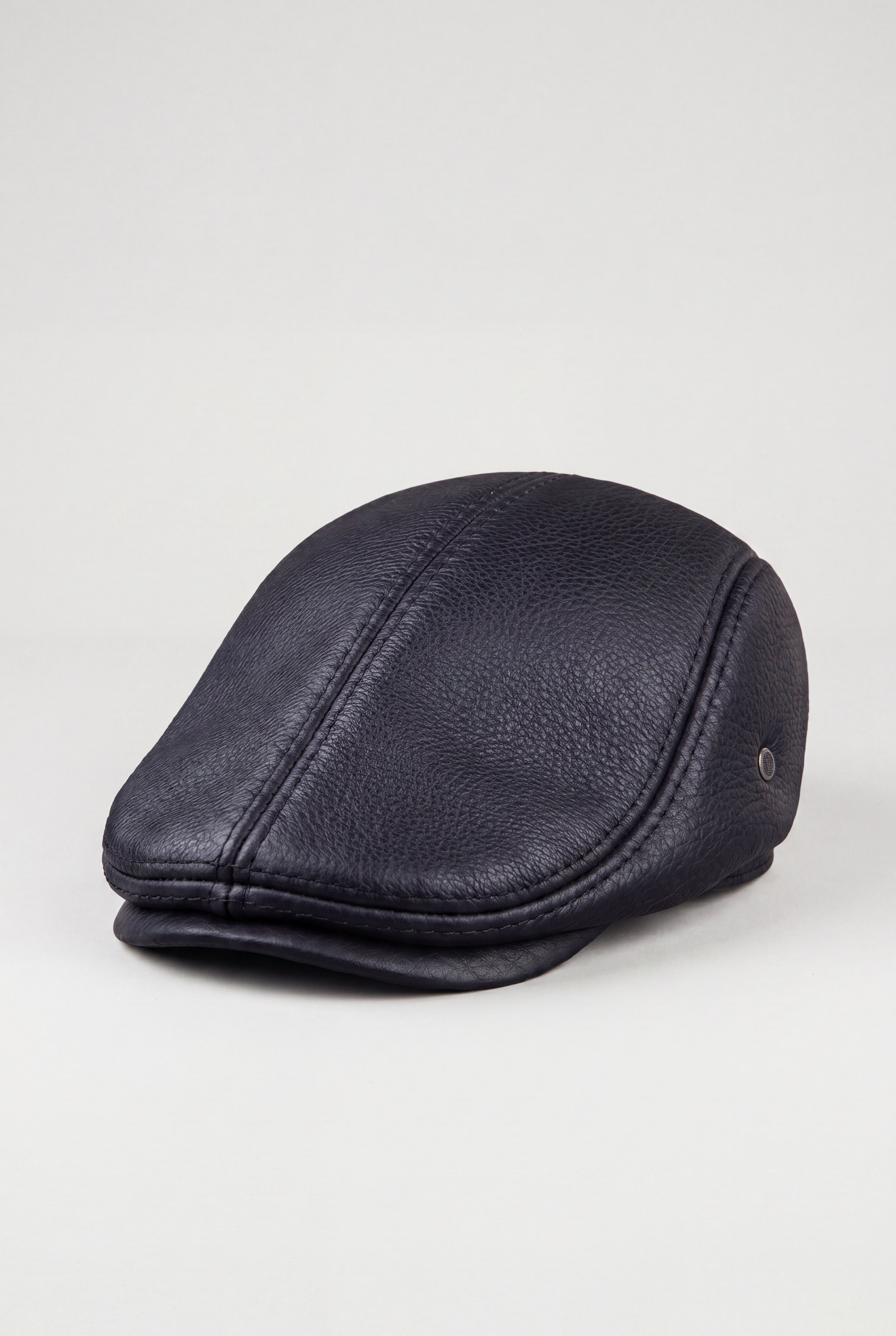 ULVANE LEATHER FLAT CAP - BLACK