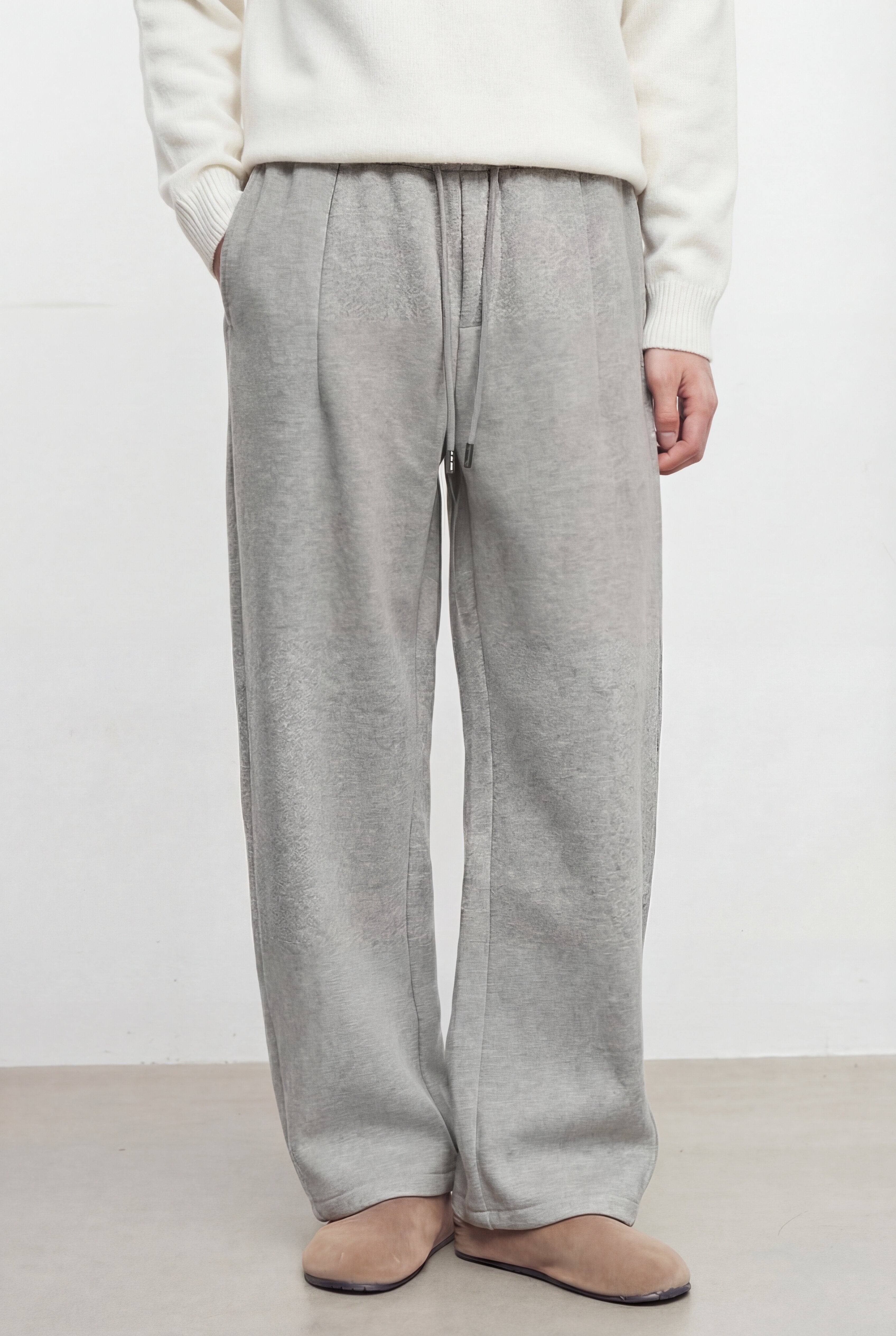 VALTHERO FLEECE SWEATPANTS – GRAY