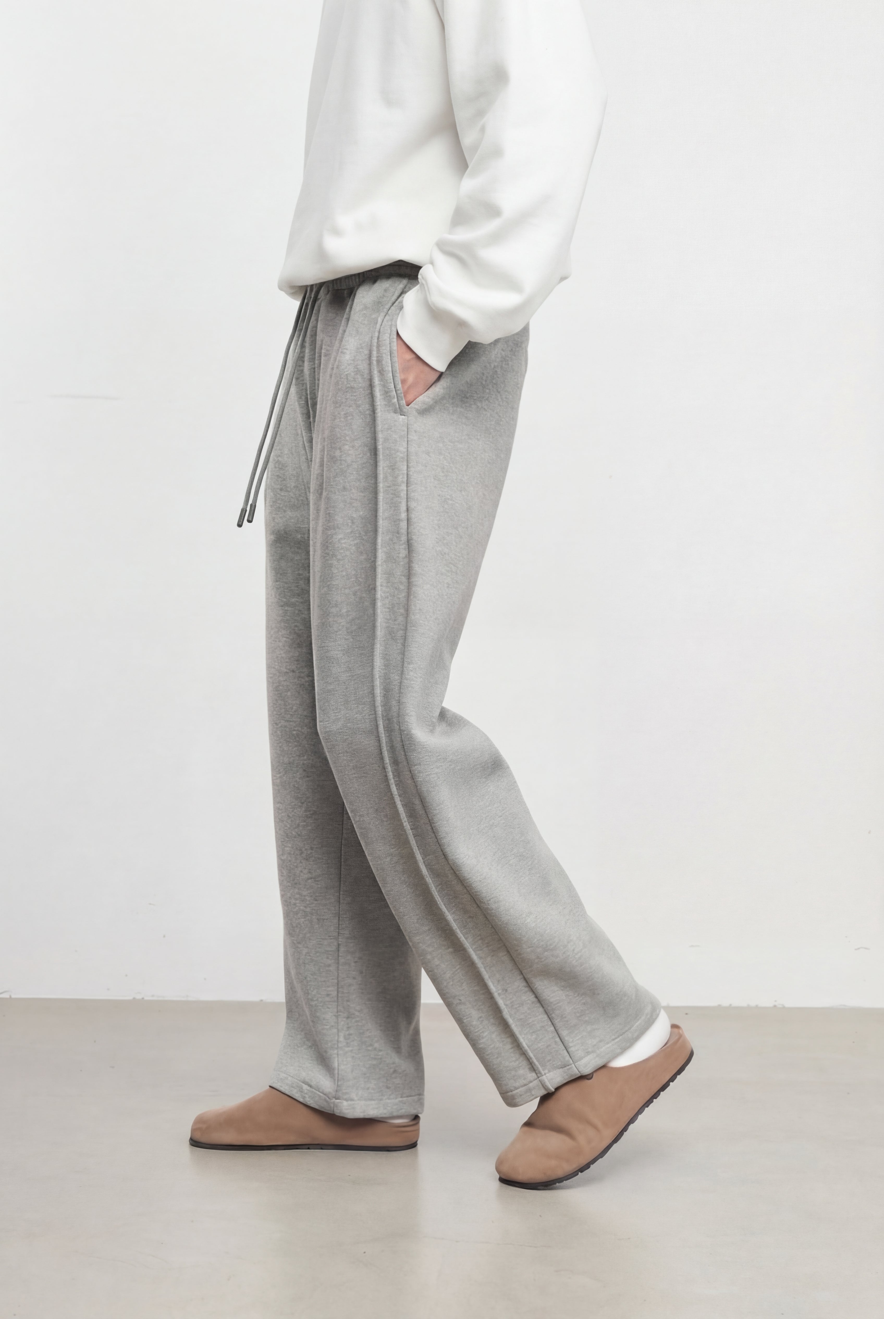 VALTHERO FLEECE SWEATPANTS – GRAY