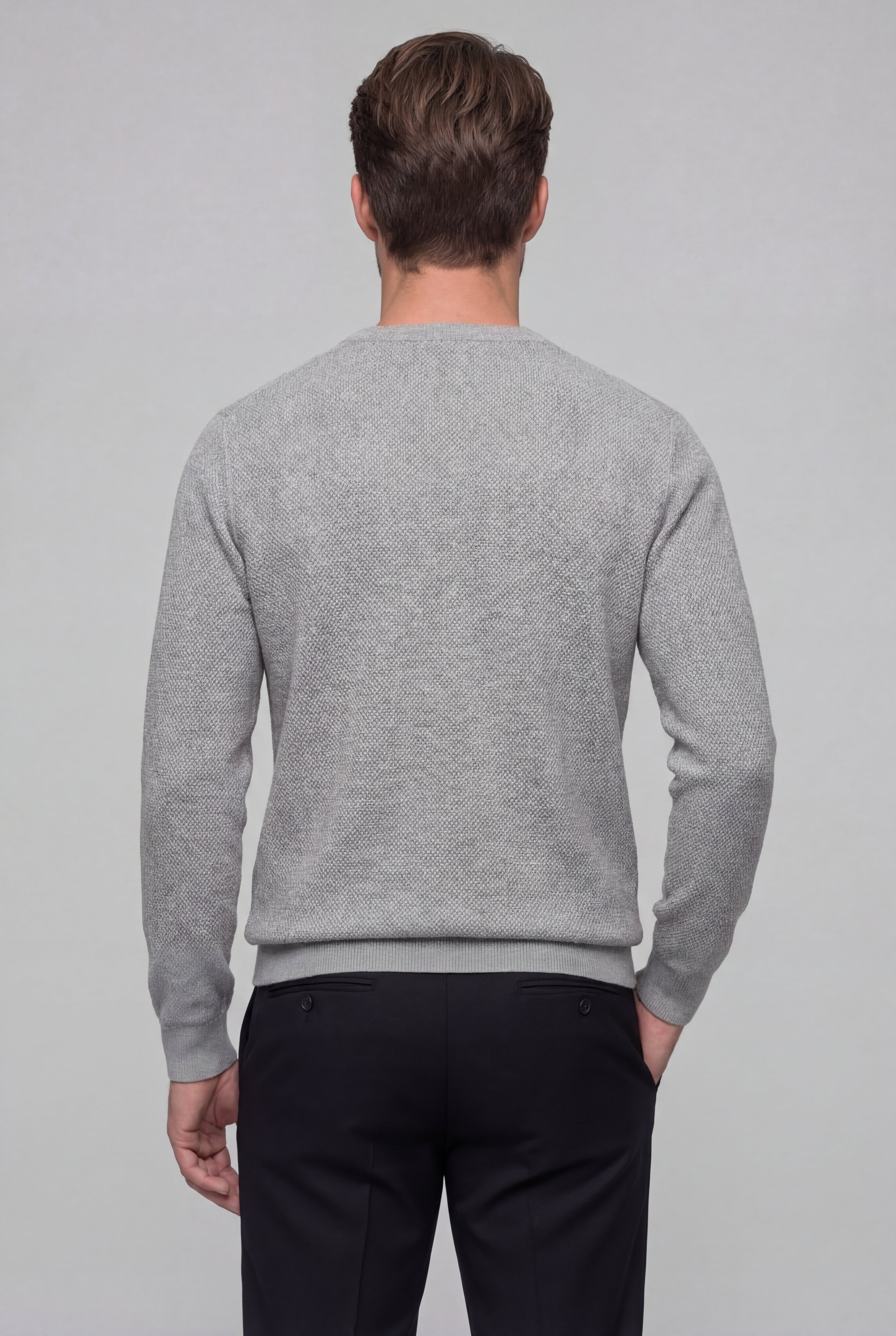 VALTRION TEXTURED KNIT SWEATER – GRAY