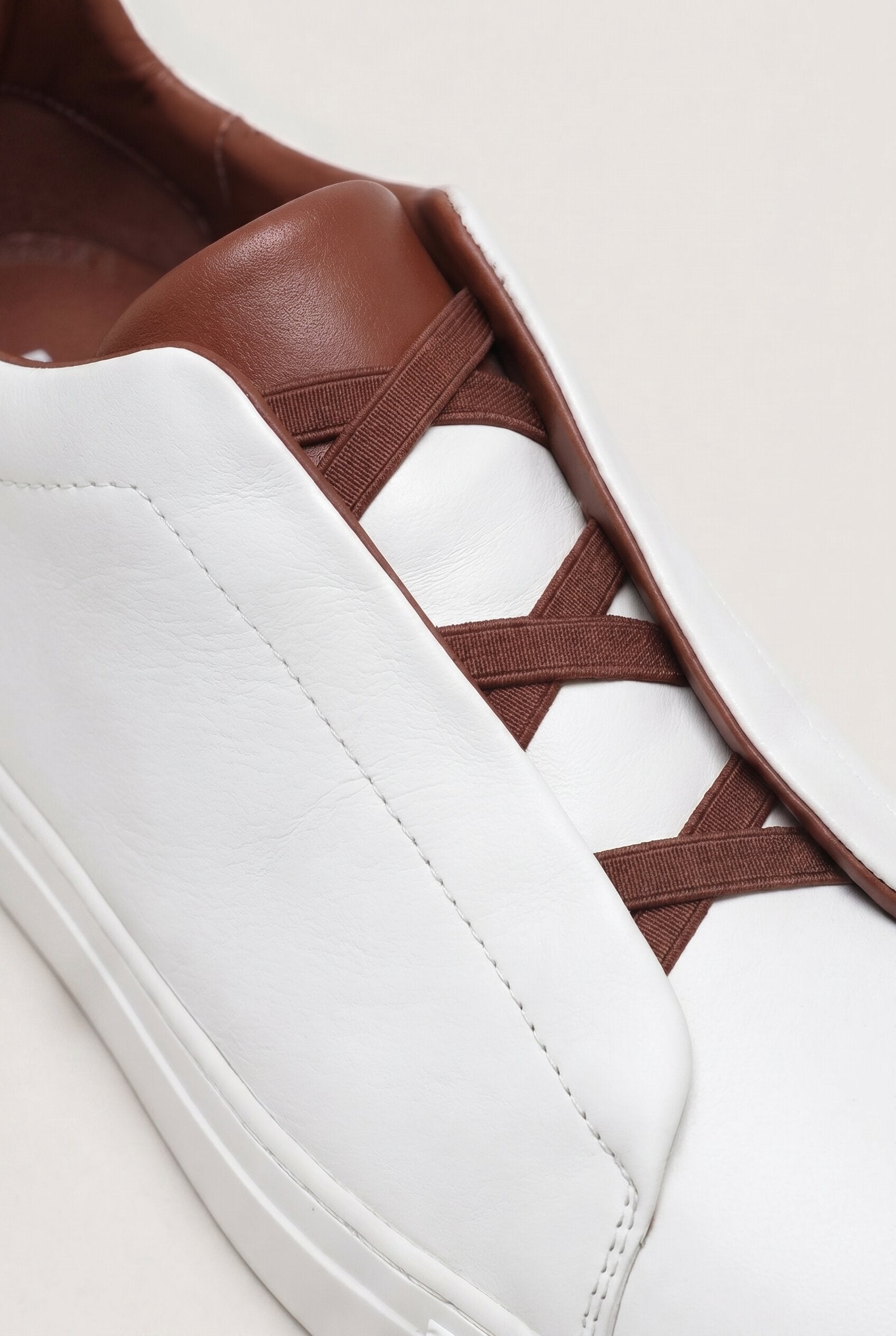 OLEX LEATHER LOAFERS – WHITE
