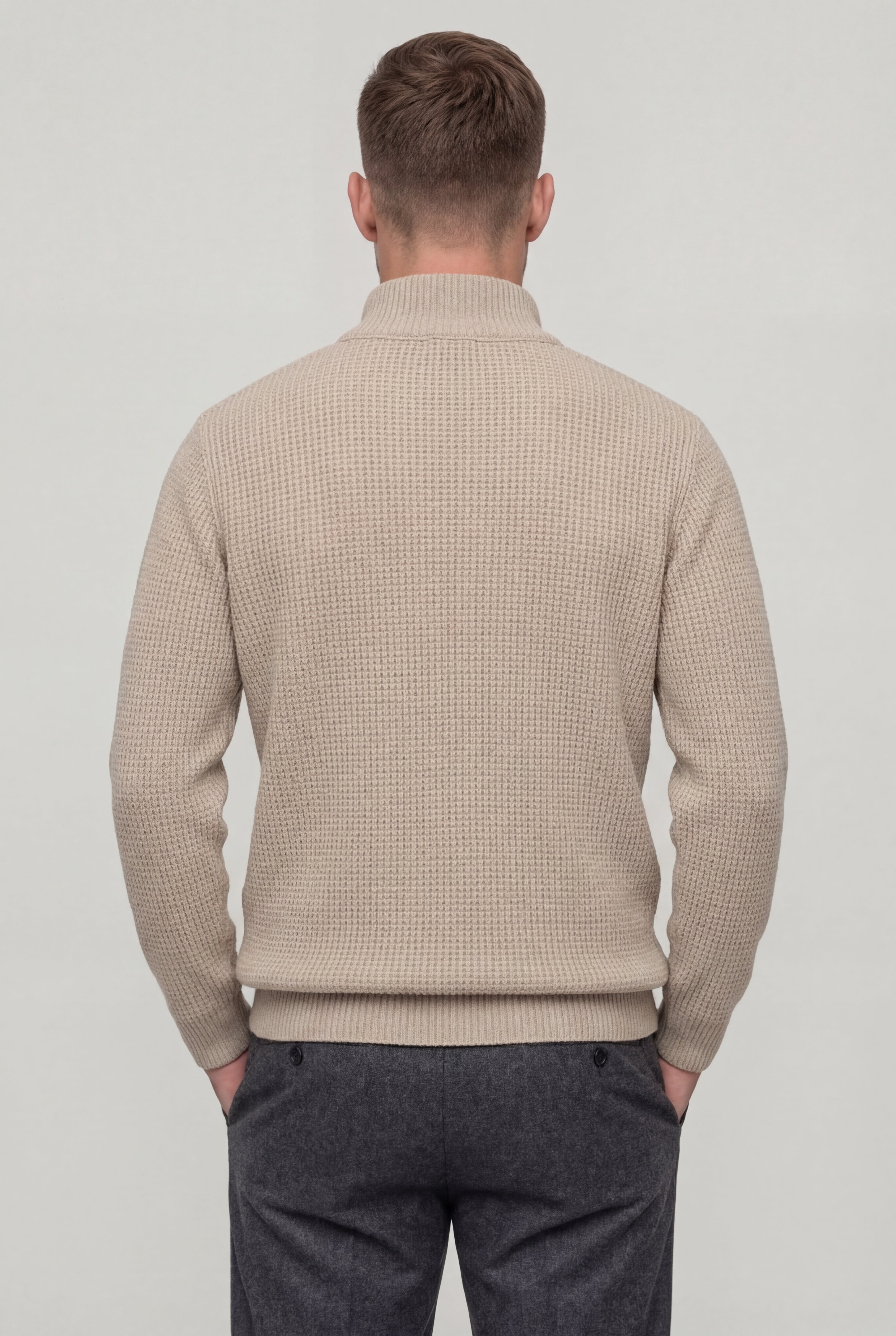 ZALVOR QUARTER ZIP SWEATER – BEIGE