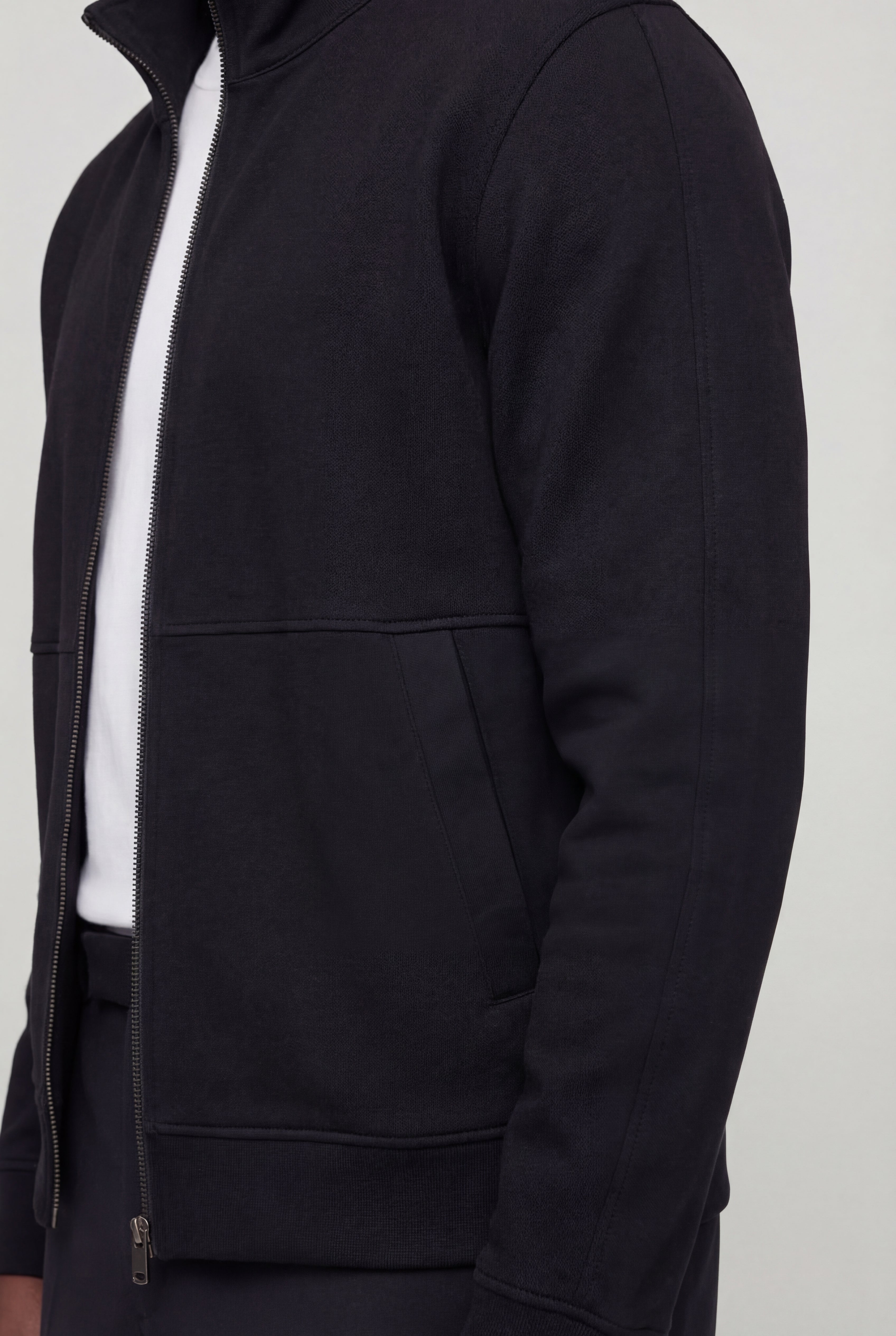 ZARENO ZIP JACKET – BLACK