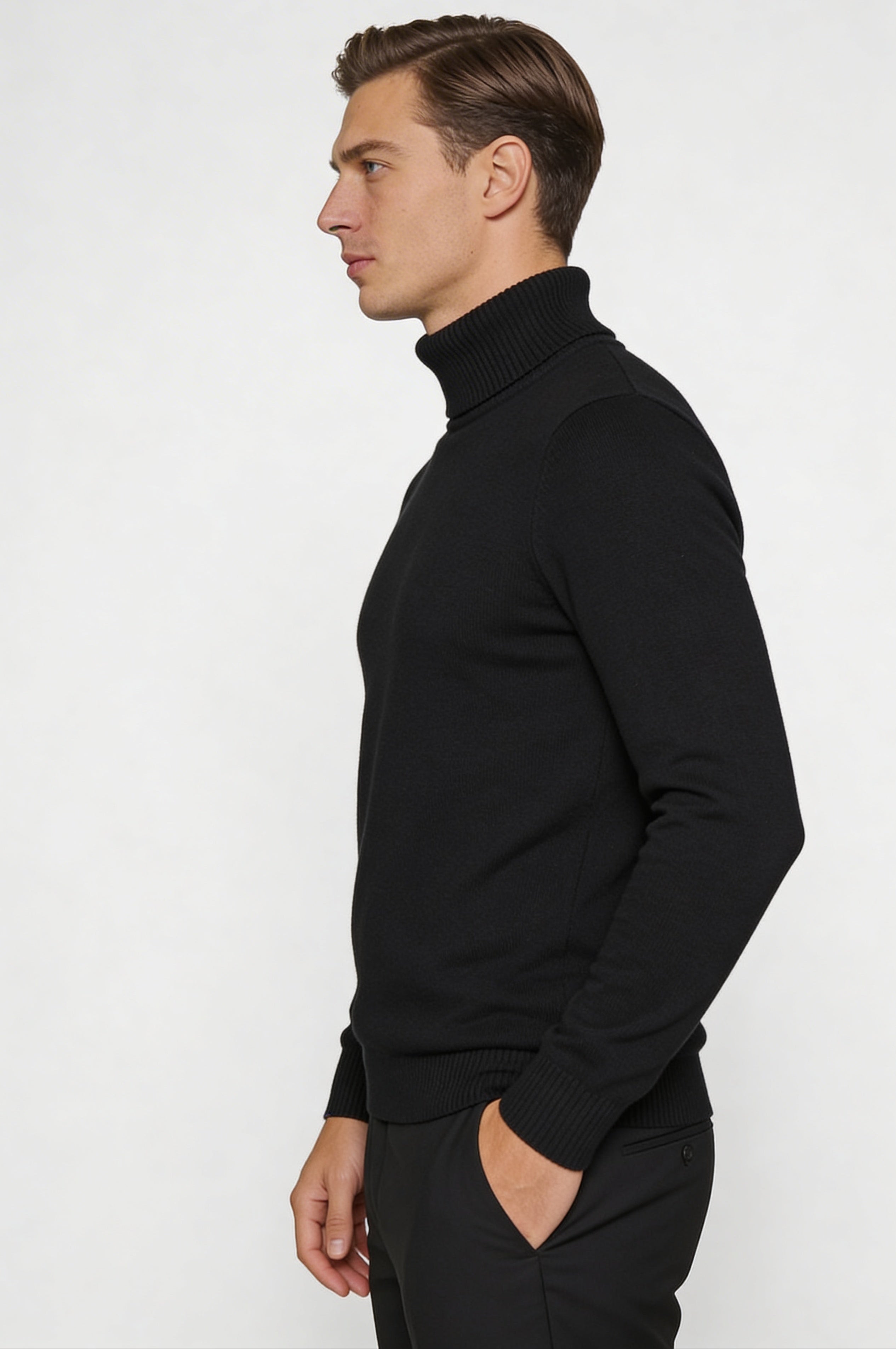 ZAVERON THIN TURTLENECK SWEATER – BLACK