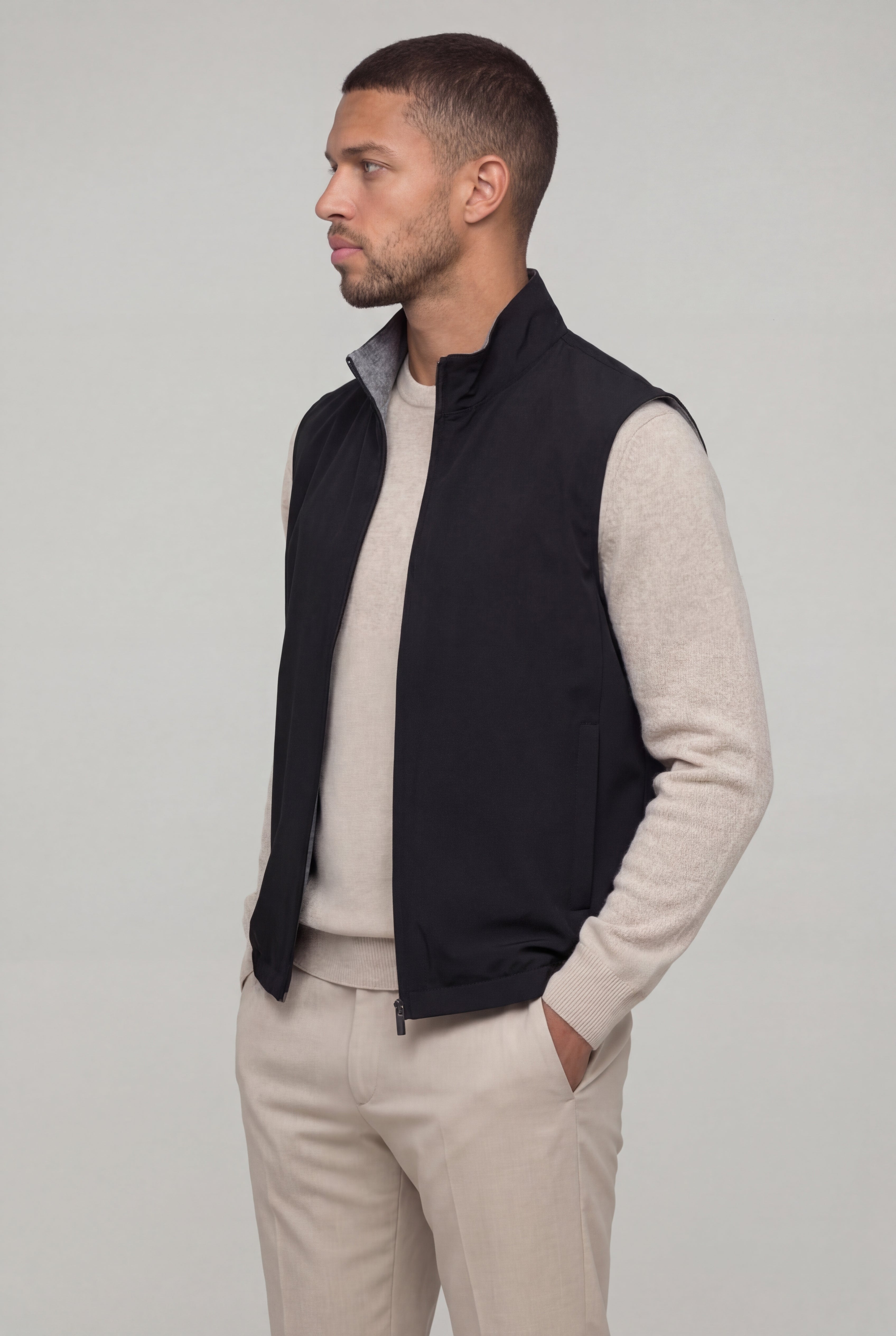ZELARIO LIGHTWEIGHT REVERSIBLE VEST – BLACK