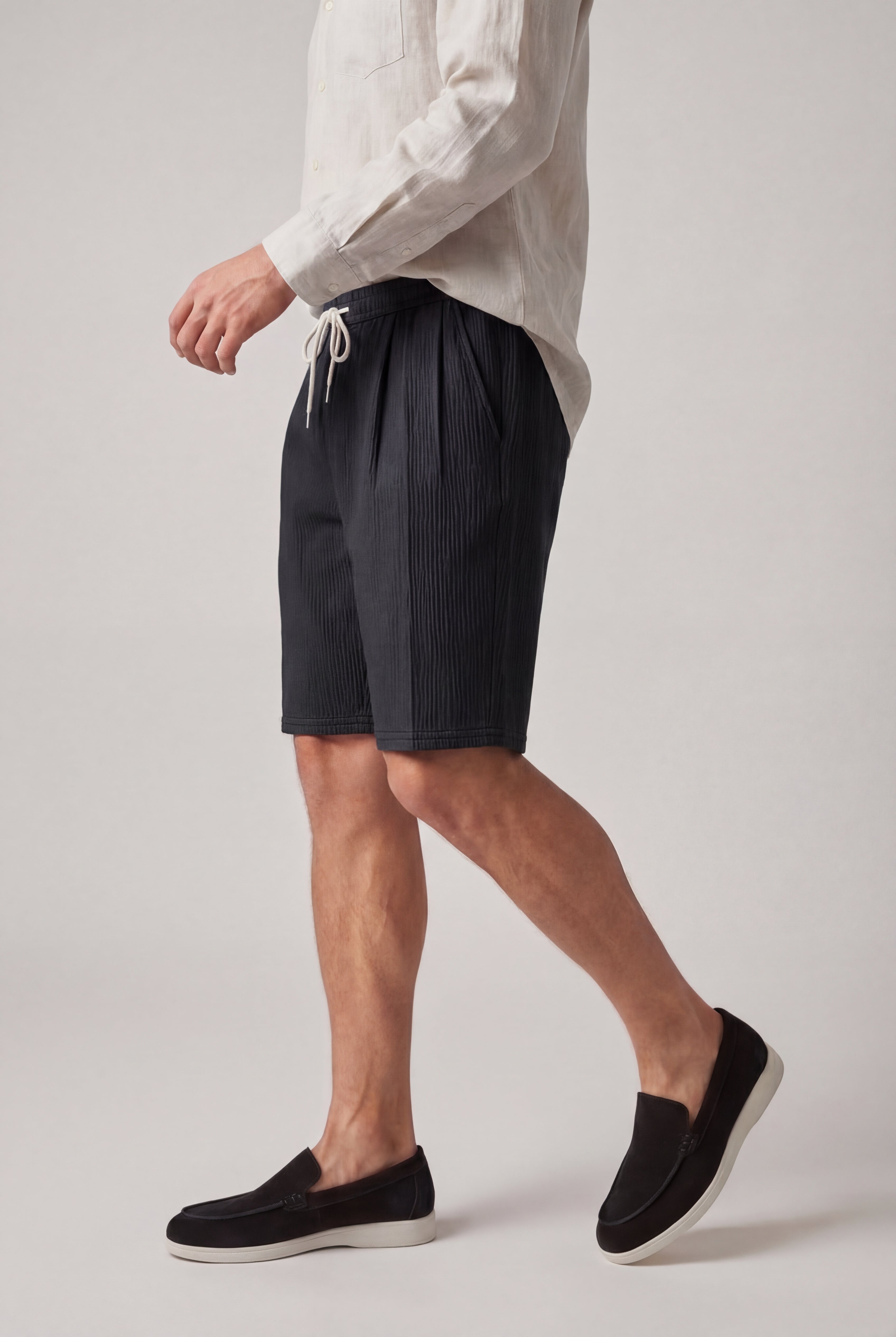 ZELVORIN TEXTURED DRAWSTRING SHORTS – BLACK